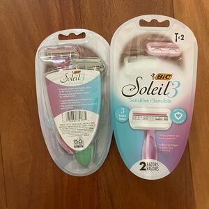 BIC Soleil 3 Sensitive Razors set of 2